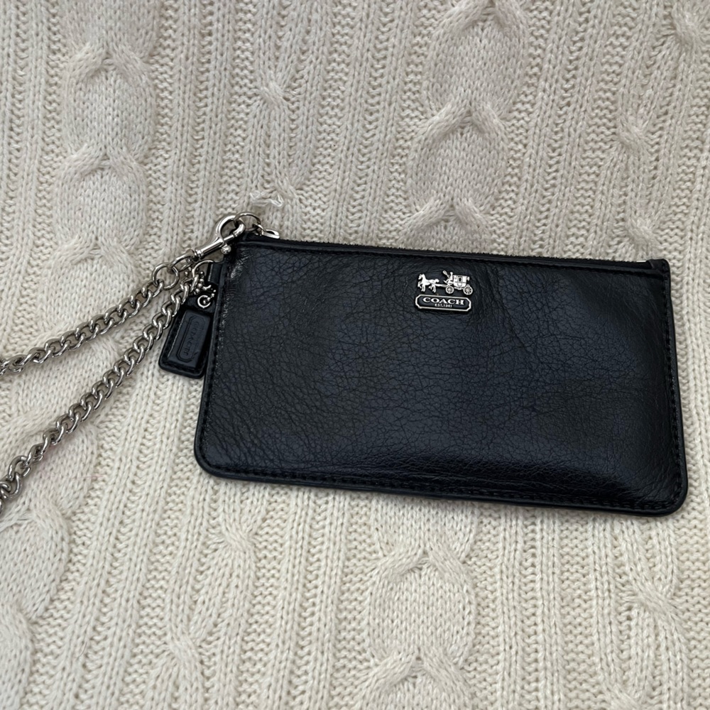 🖤 Authentic black leather Coach wristlet 🖤